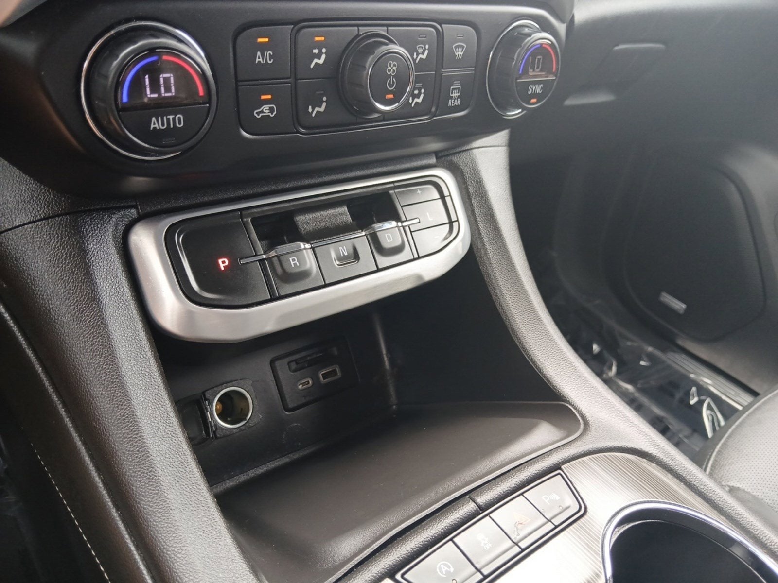 2021 GMC Acadia SLT W/ NAVIGATION & BOSE PREMIUM AUDIO