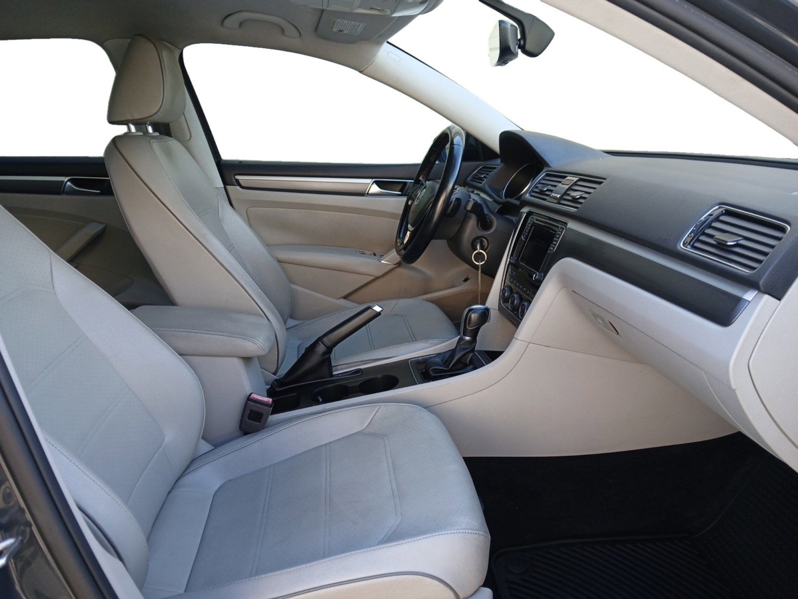 2018 Volkswagen Passat R-Line