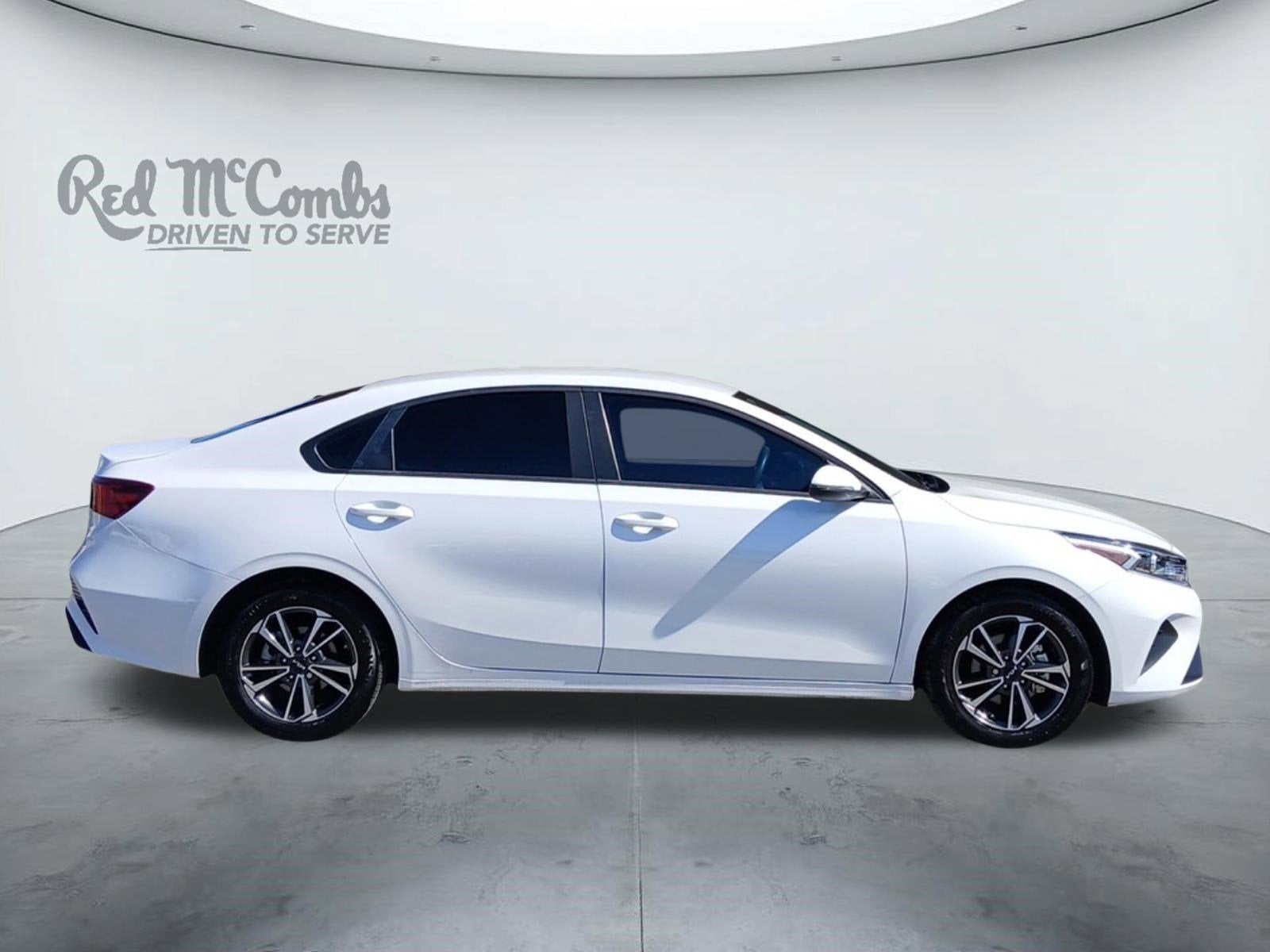 2024 Kia Forte LXS W/ BLIND SPOT COLLISION AVOIDANCE