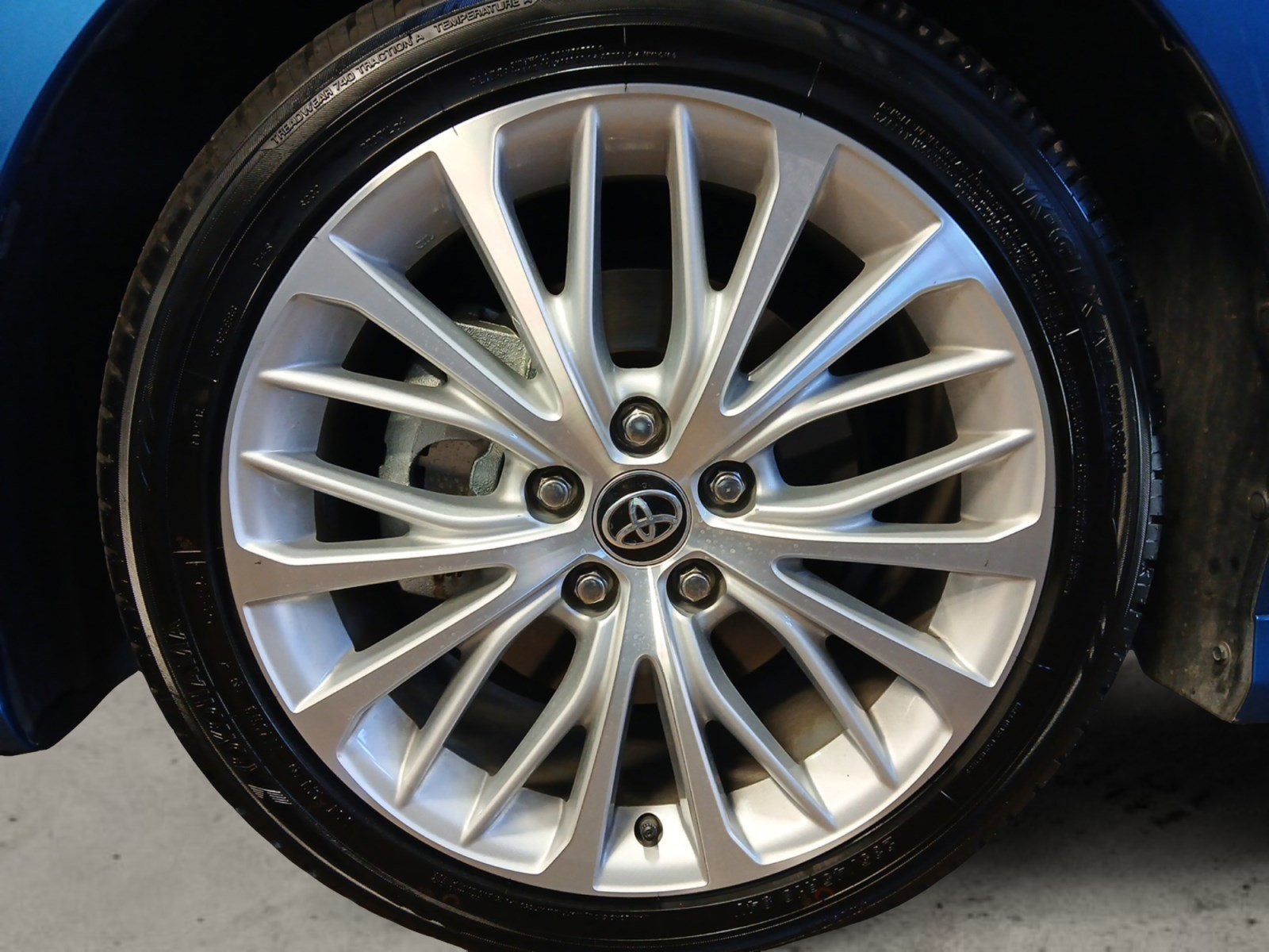 2020 Toyota Camry Hybrid XLE