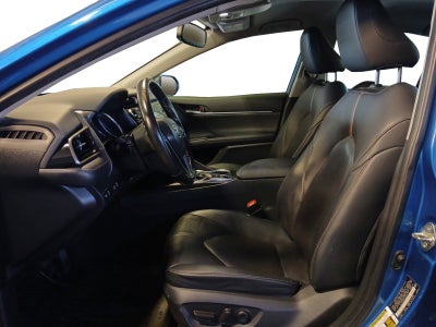 2020 Toyota Camry Hybrid XLE