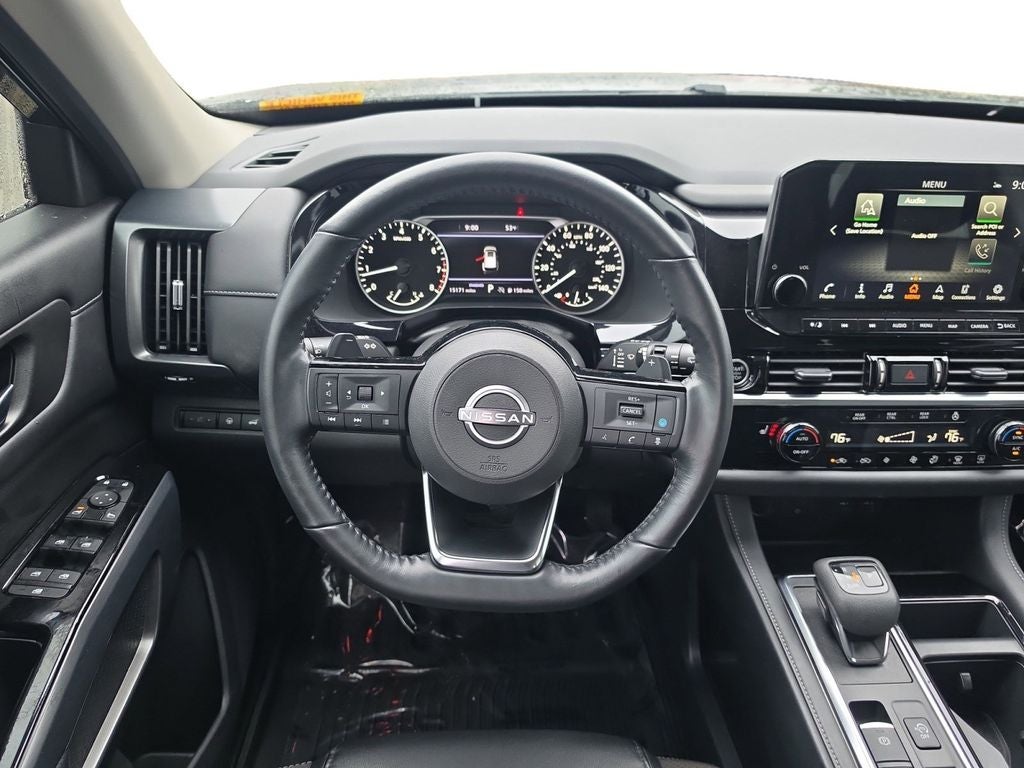 2023 Nissan Pathfinder SL