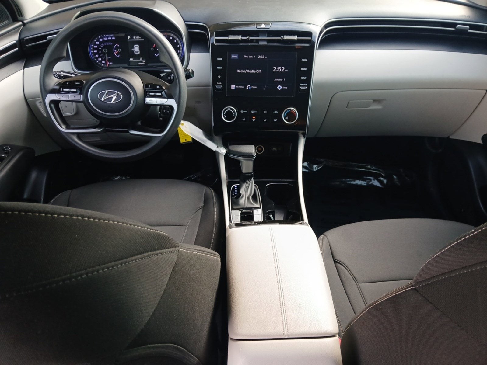 2022 Hyundai TUCSON SE