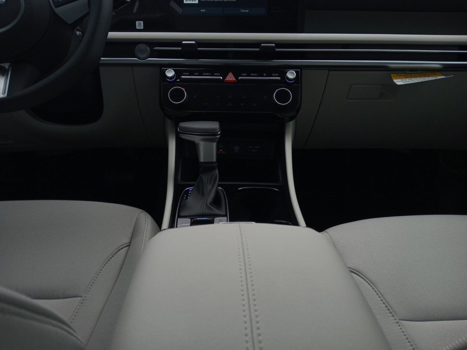 2026 Hyundai TUCSON SEL W/ HEATED FRONT SEATS & POWER LIFTGATE