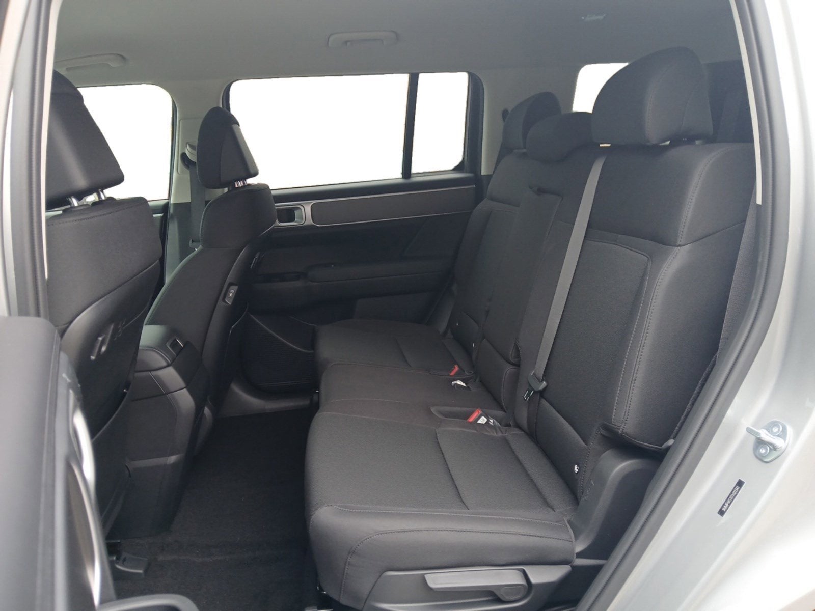 2026 Hyundai SANTA FE HYBRID SE W/ 3RD ROW & SMART CRUISE CONTROL