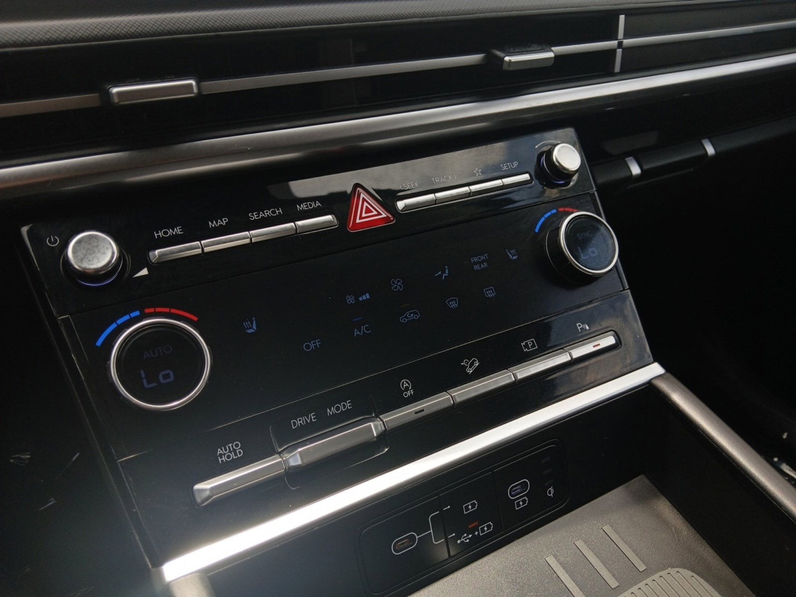 2025 Hyundai SANTA FE SEL W/ WIRELESS APPLE CARPLAY & ANDROID AUTO