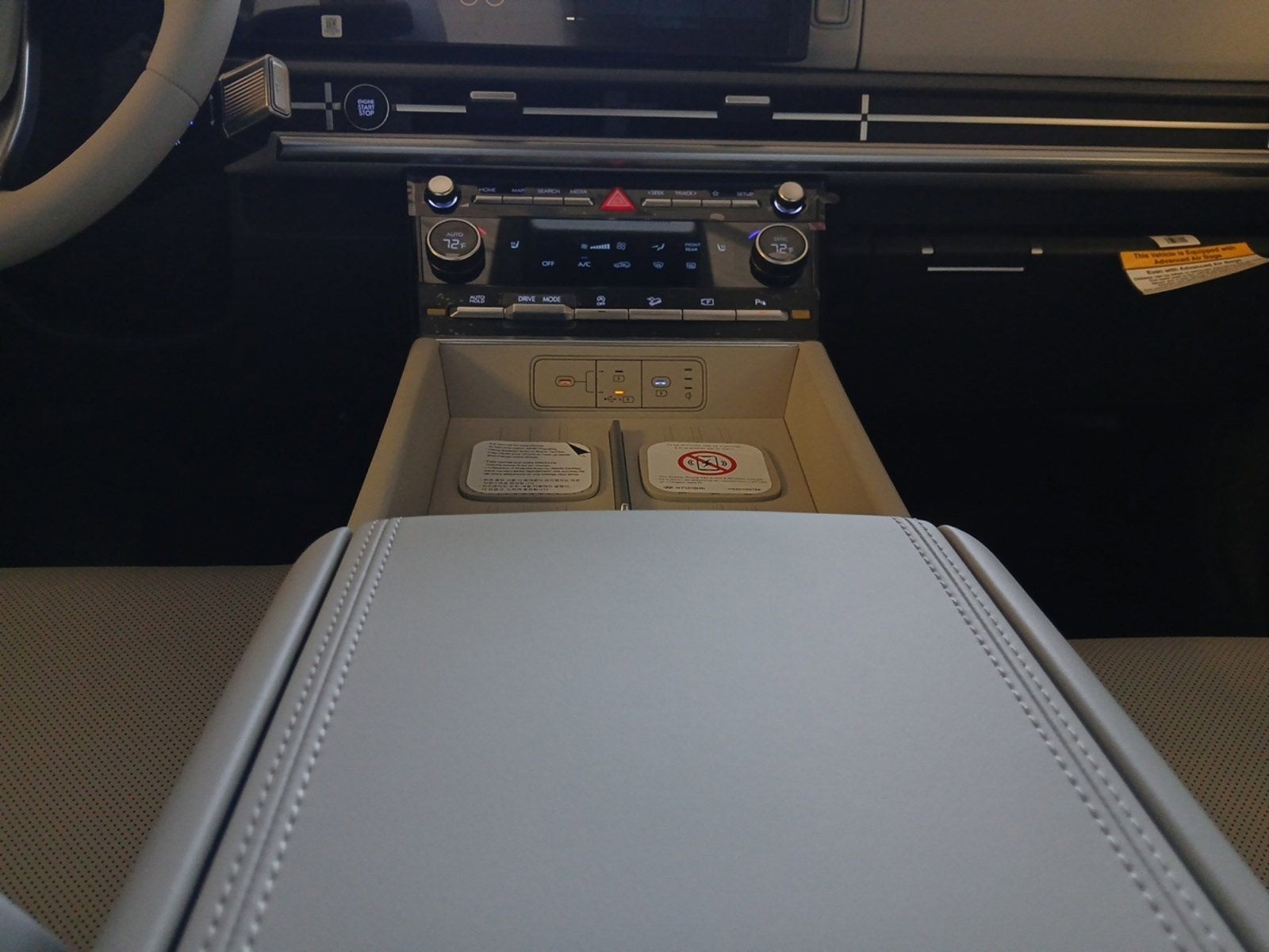 2026 Hyundai SANTA FE SEL 3RD ROW W/ SMART CRUISE CONTROL & 18" ALLOY WHEELS