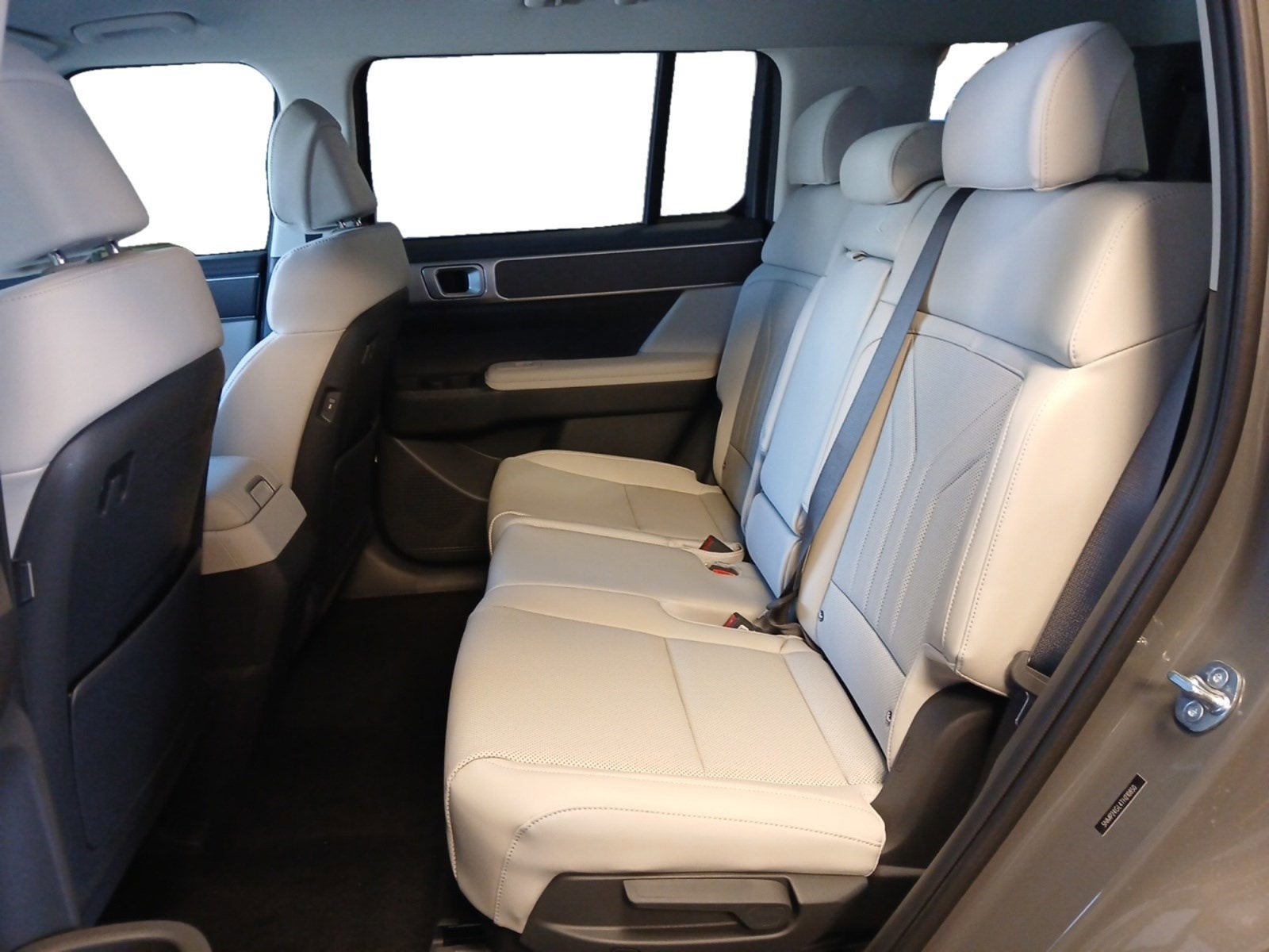 2026 Hyundai SANTA FE SEL 3RD ROW W/ SMART CRUISE CONTROL & 18" ALLOY WHEELS