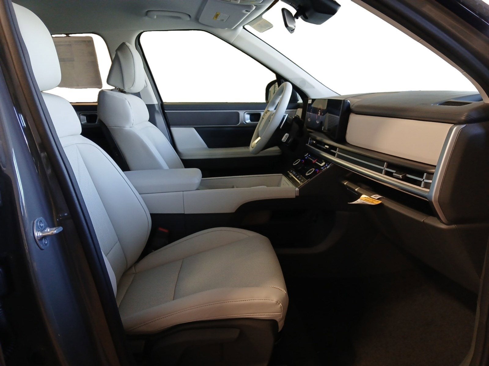 2026 Hyundai SANTA FE SEL 3RD ROW W/ SMART CRUISE CONTROL & 18" ALLOY WHEELS