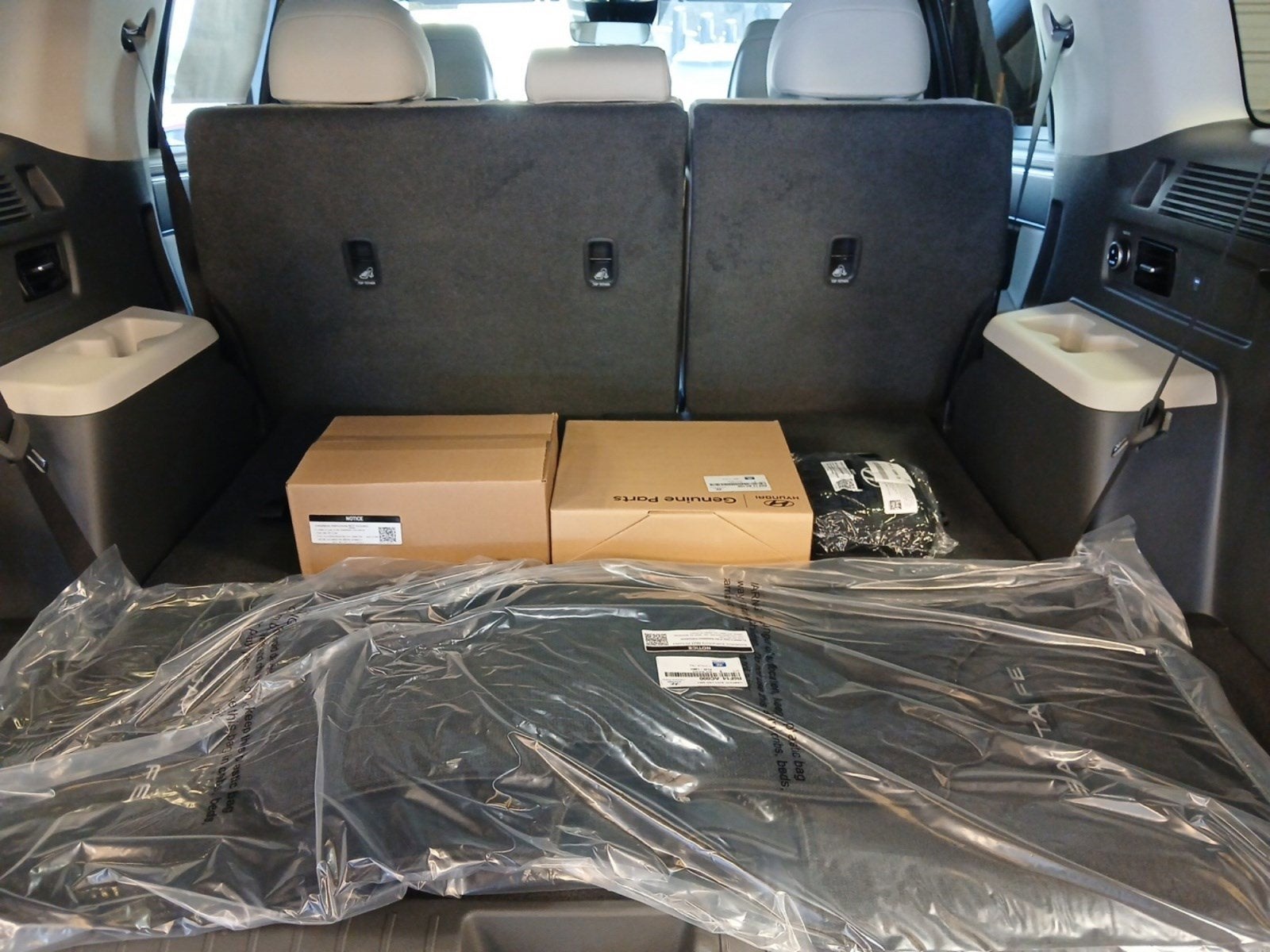 2026 Hyundai SANTA FE SEL 3RD ROW W/ SMART CRUISE CONTROL & 18" ALLOY WHEELS