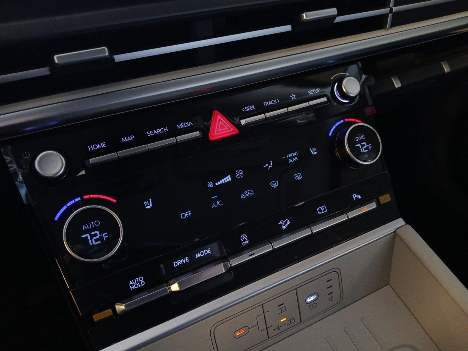 2026 Hyundai SANTA FE SEL 3RD ROW W/ SMART CRUISE CONTROL & 18" ALLOY WHEELS