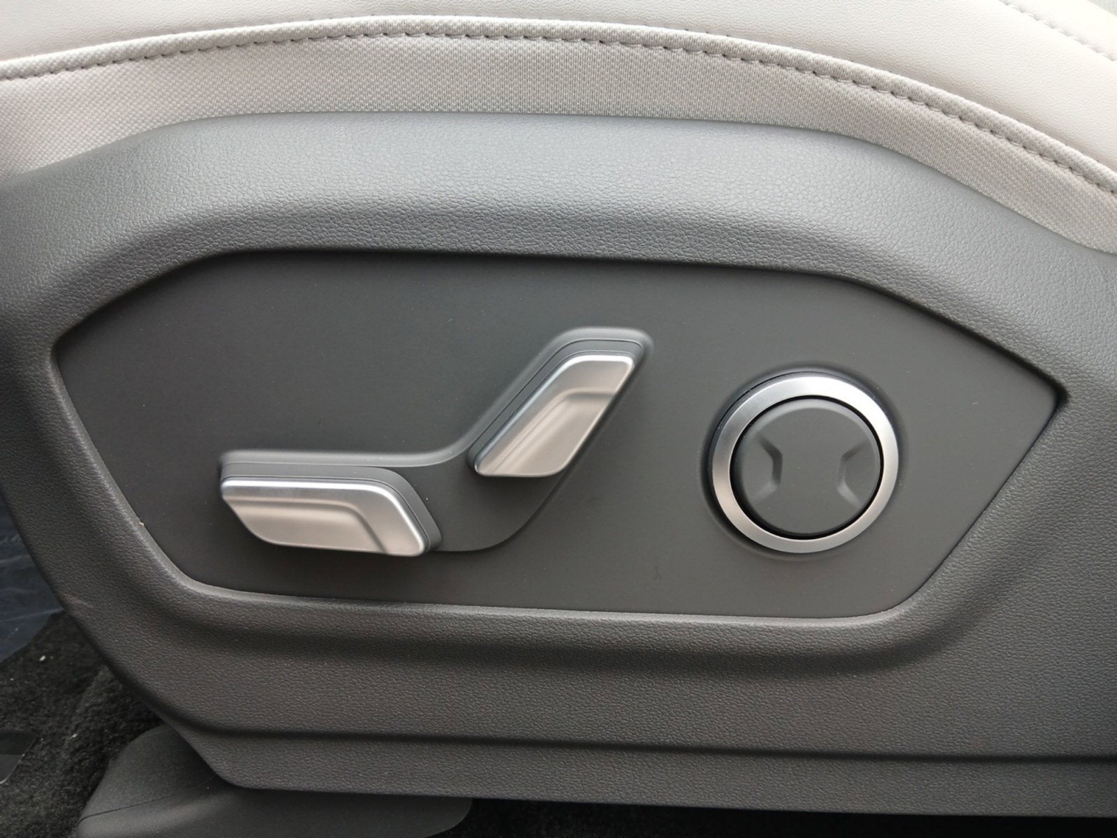 2026 Hyundai SANTA FE SEL W/ 3RD ROW & SMART POWER LIFTGATE