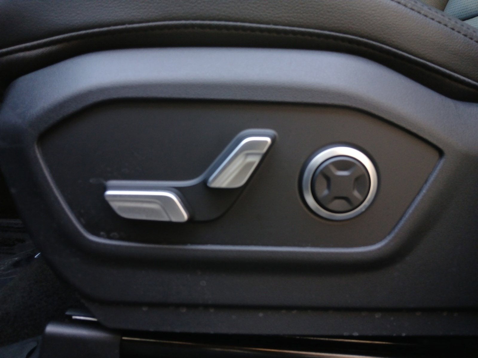 2025 Hyundai SANTA FE HYBRID Limited 3RD ROW W/ SURROUND VIEW MONITOR