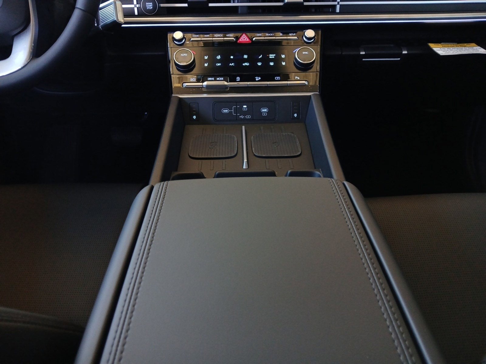 2026 Hyundai SANTA FE Limited 3RD ROW W/ SMART PARK ASSIST & BOSE P AUDIO