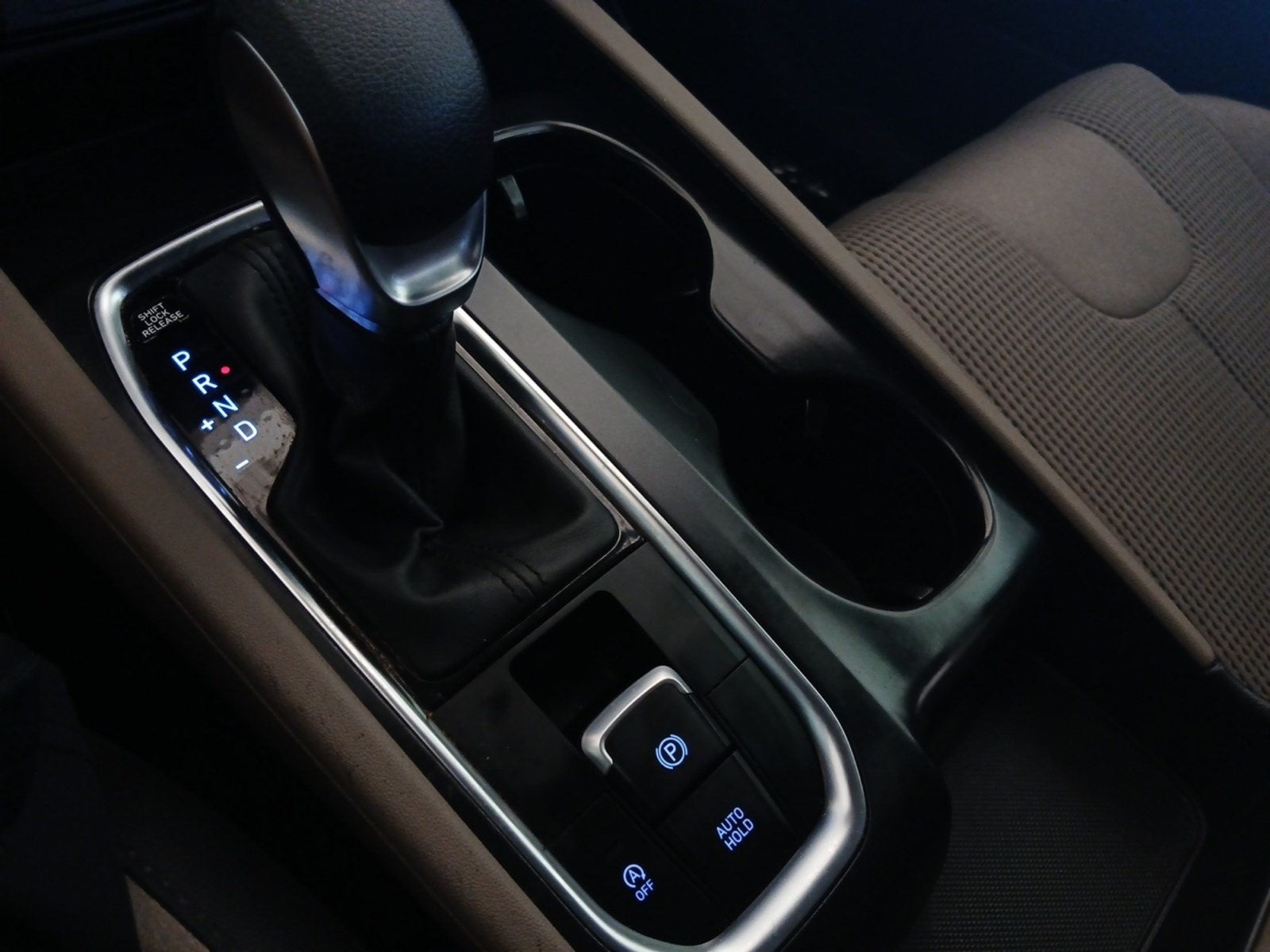 2019 Hyundai SANTA FE SE