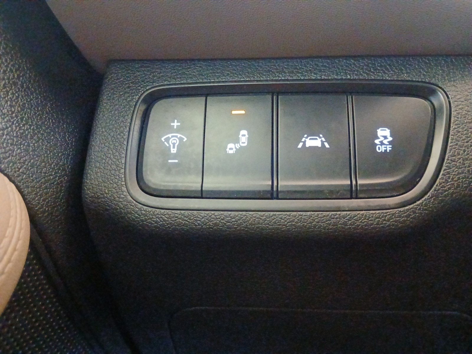 2019 Hyundai SANTA FE SE
