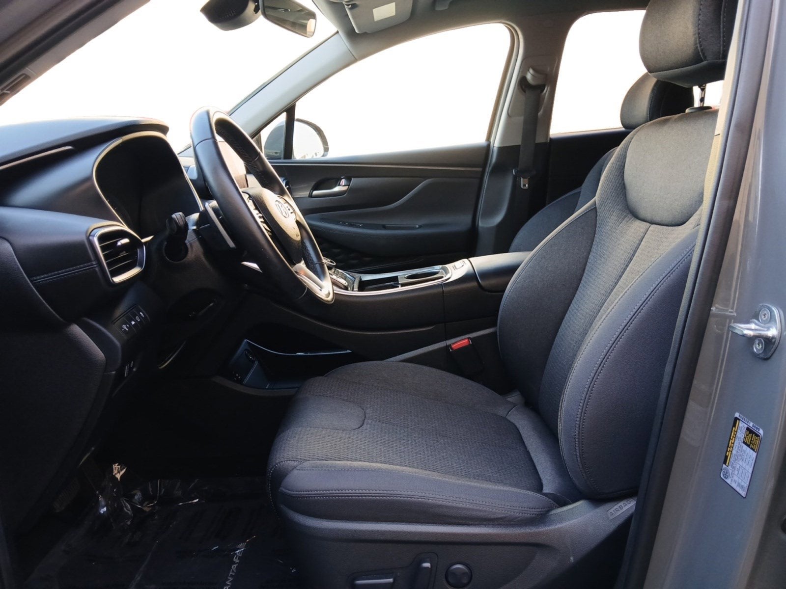 2023 Hyundai SANTA FE SEL W/ HEATED FRONT SEATS & TOW HITCH