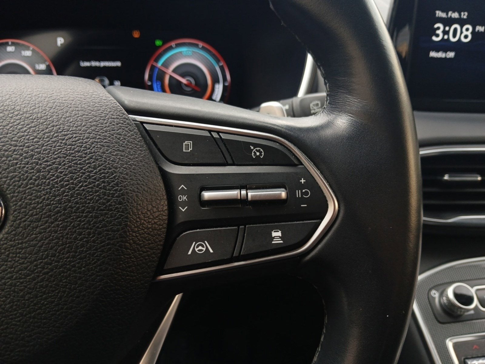 2023 Hyundai SANTA FE HYBRID SEL Premium