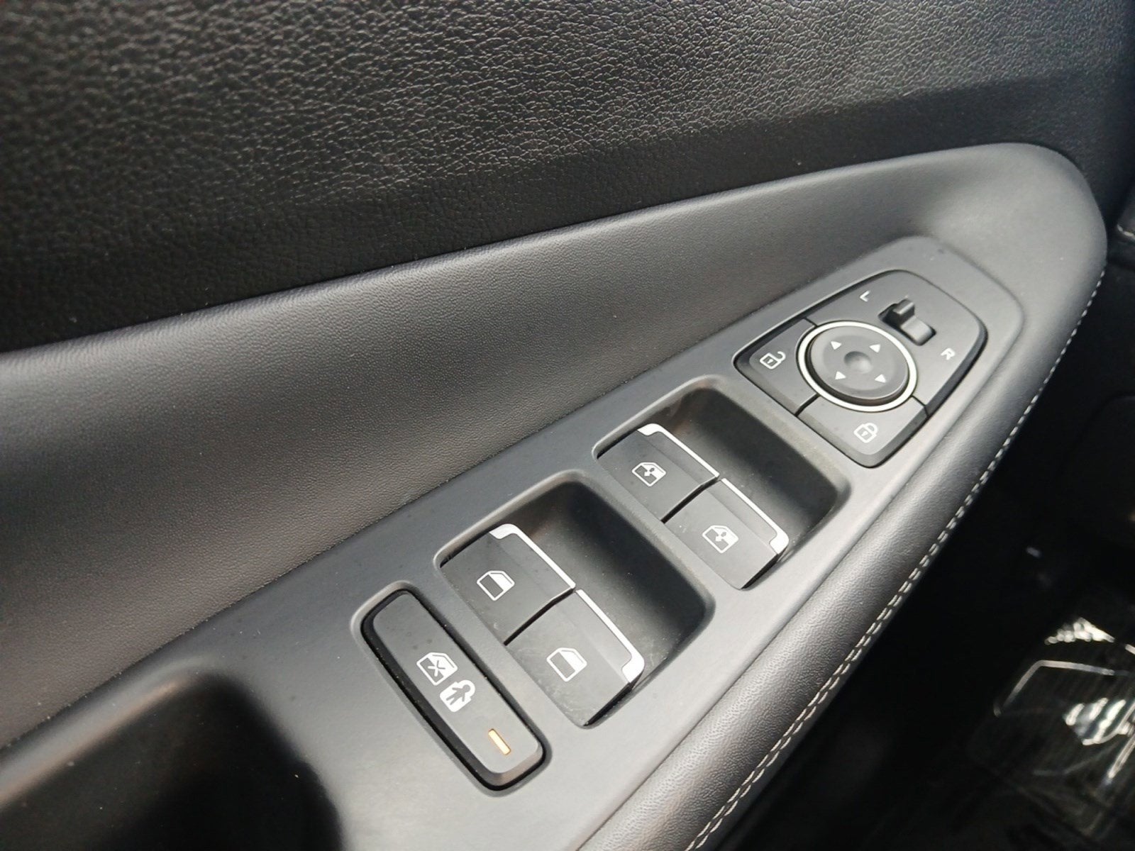 2023 Hyundai SANTA FE HYBRID SEL Premium