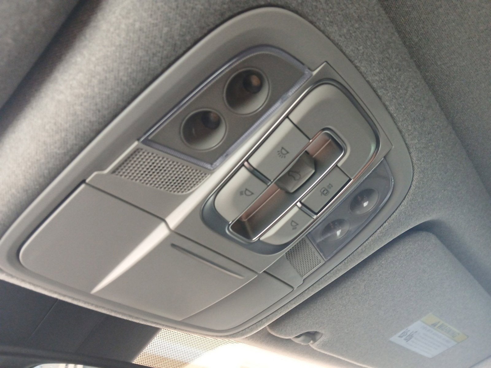 2020 Hyundai SANTA FE Limited W/ HEADS-UP DISPLAY & WIRELESS DEVICE CHARGER