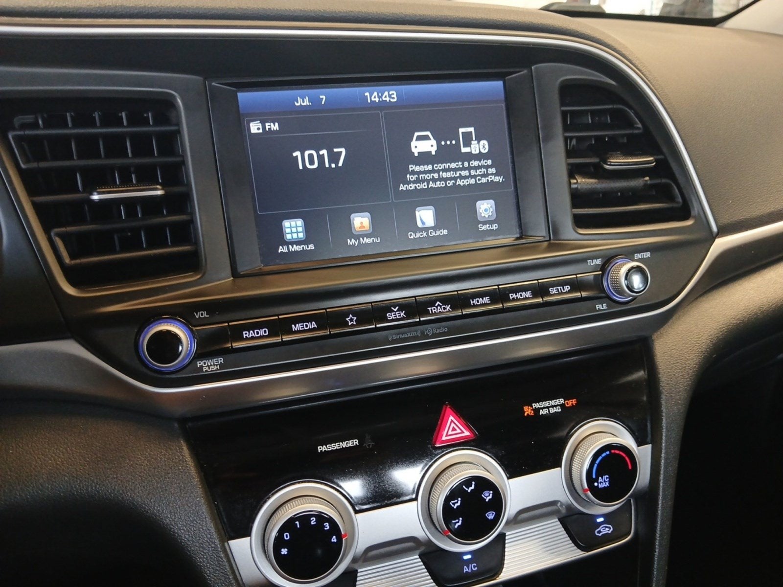 2019 Hyundai ELANTRA SEL
