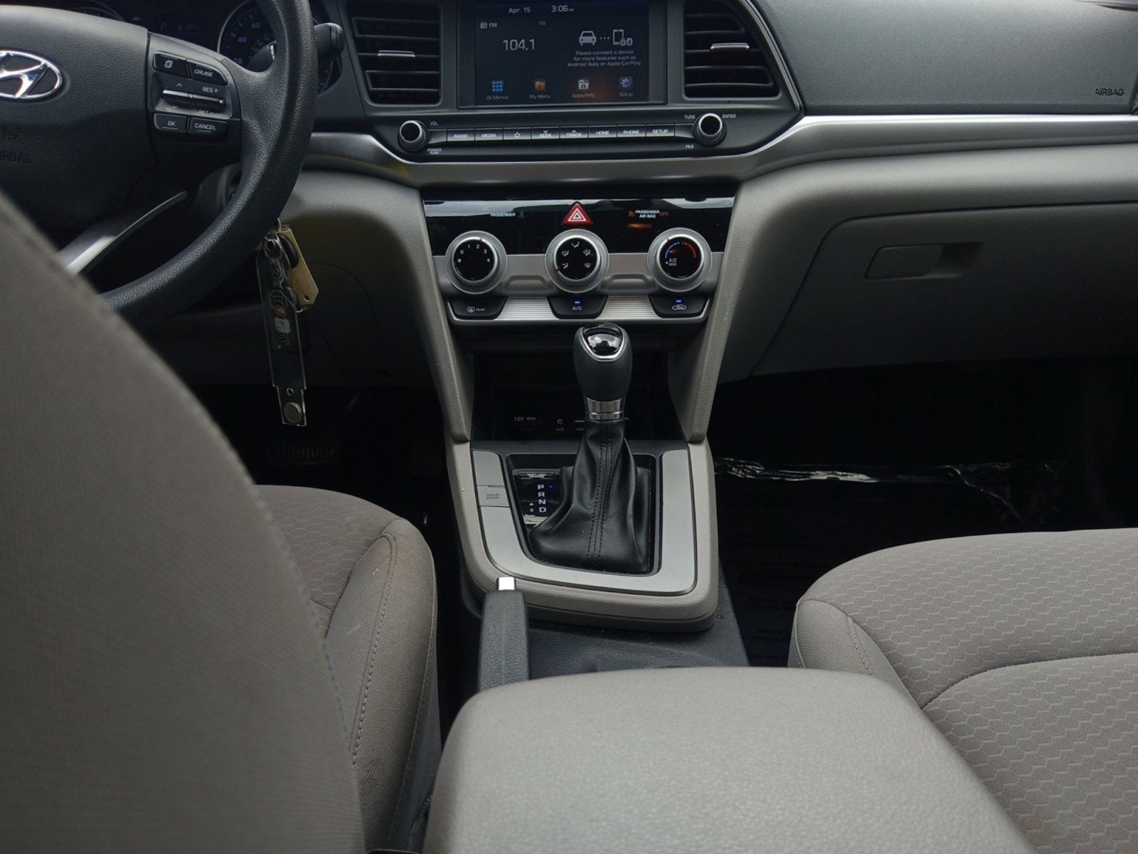 2019 Hyundai ELANTRA SEL W/ REARVIEW CAMERA AND DYNAMIC GUIDELINES