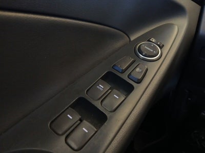 2011 Hyundai SONATA Limited W/ HEATED FRONT SEATS & POWER SUNROOF
