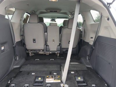 2021 Toyota Sienna LE 8 PASSENGER & AUTO LATCH LIFTGATE