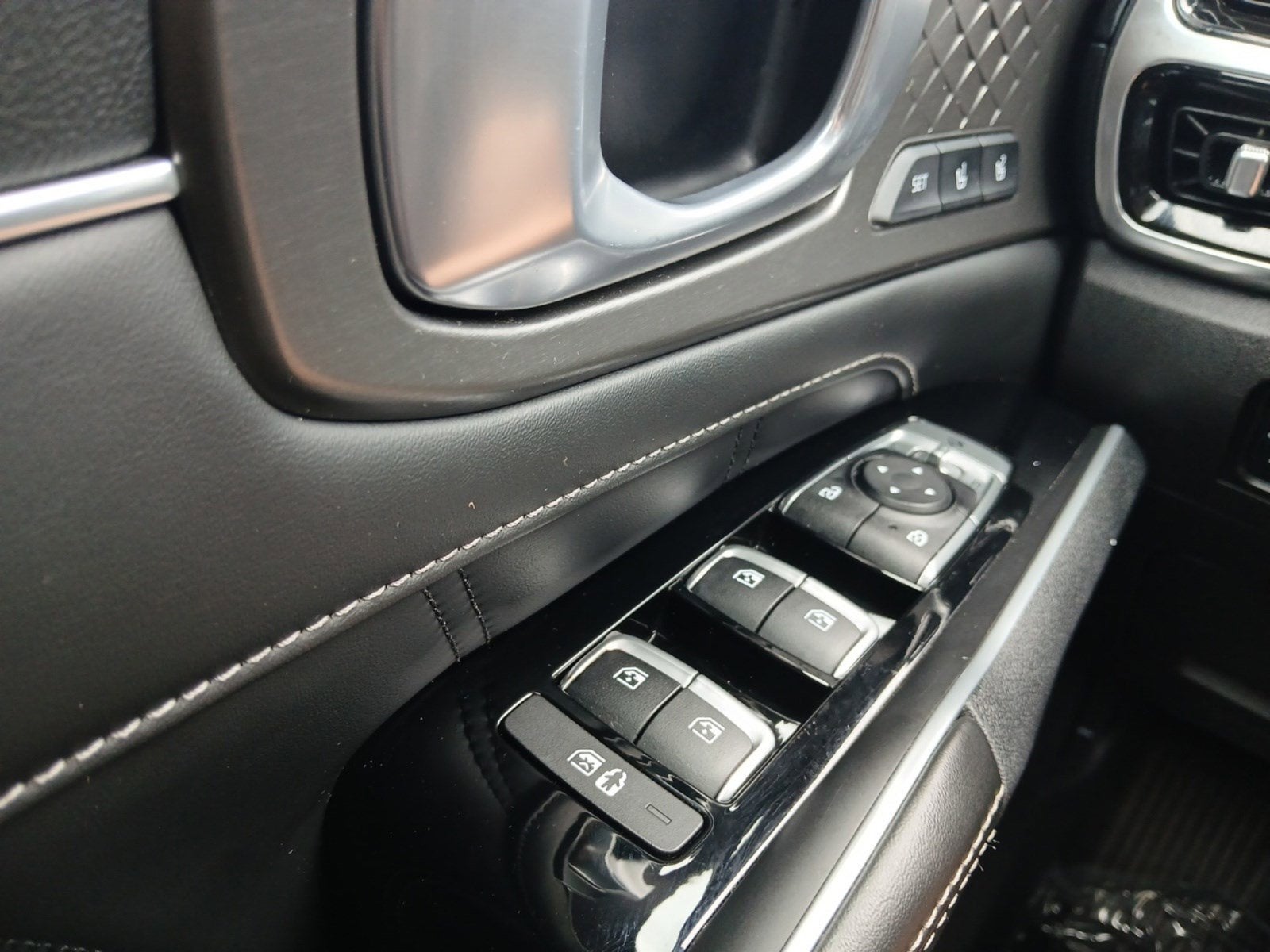 2022 Kia Sorento SX-Prestige 3RD ROW 6 PASSENGER & 2ND ROW CAPTAIN CHAIRS