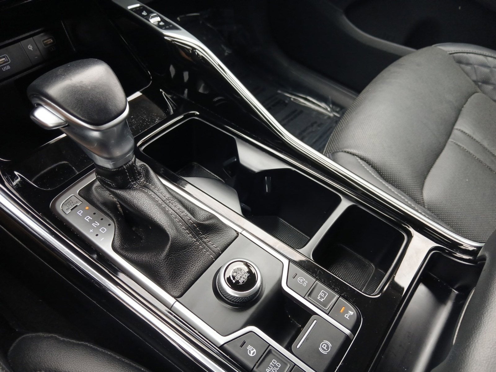 2022 Kia Sorento SX-Prestige 3RD ROW 6 PASSENGER & 2ND ROW CAPTAIN CHAIRS