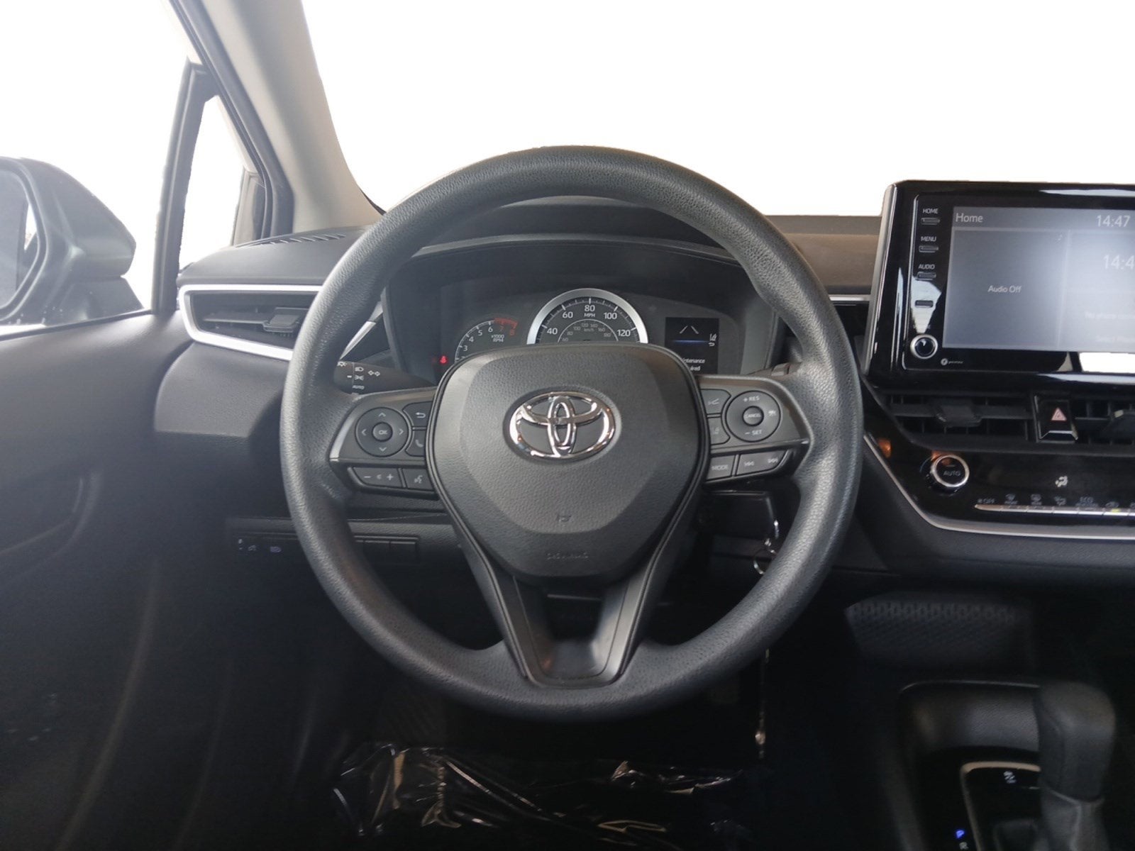 2022 Toyota Corolla LE W/ BACK-UP CAMERA & LANE CHANGE ASSIST