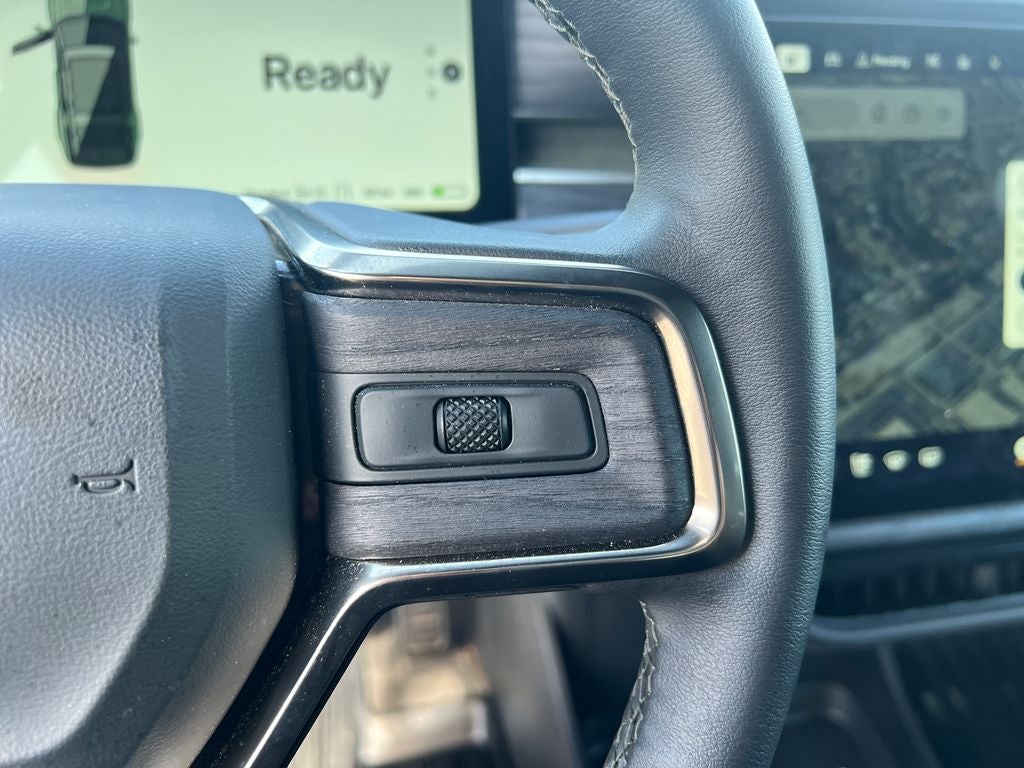 2025 Rivian R1S Adventure