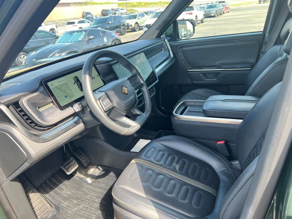 2025 Rivian R1S Adventure