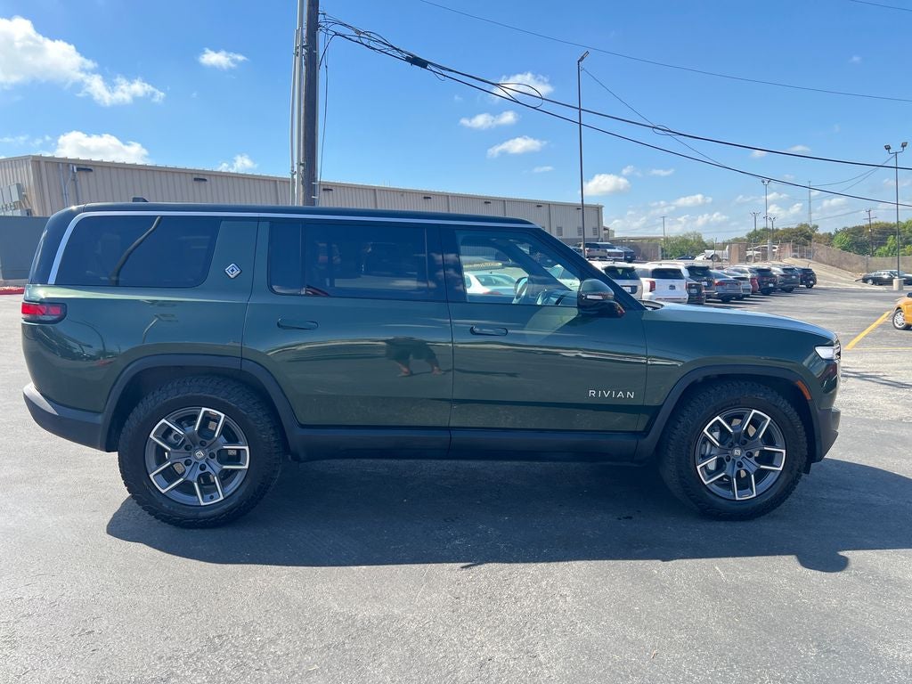 2025 Rivian R1S Adventure