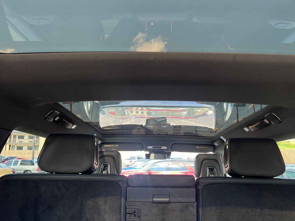 2025 Rivian R1S Adventure