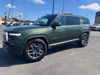 2025 Rivian R1S Adventure