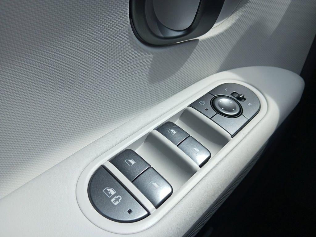 2026 Hyundai IONIQ 5 SE