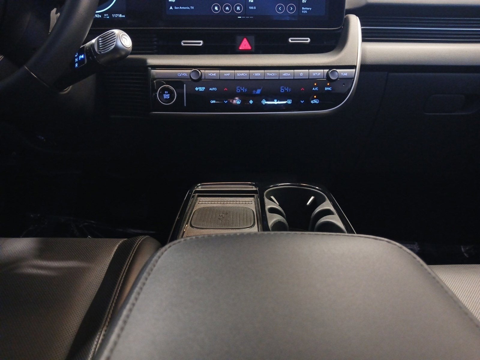 2025 Hyundai IONIQ 5 SEL W/ SMART POWER LIFTGATE