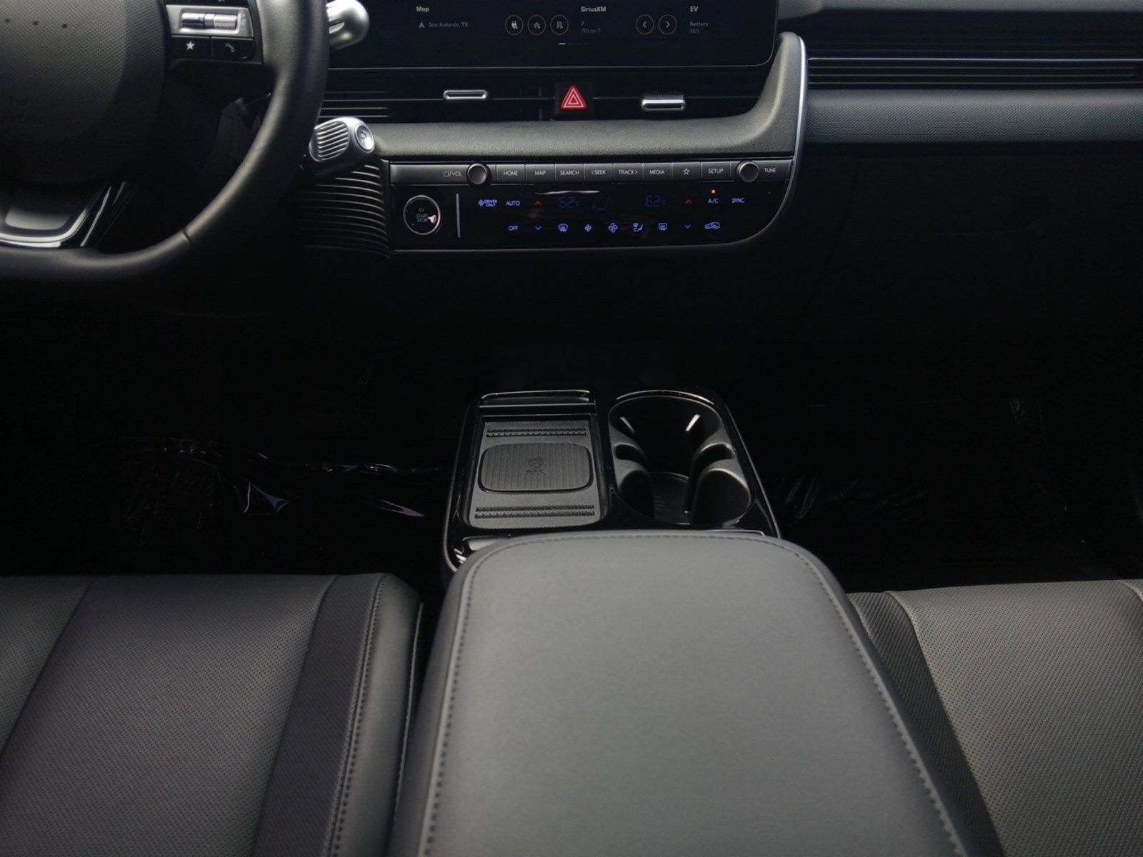 2025 Hyundai IONIQ 5 SEL W/ NAVIGATION & SMART CRUISE CONTROL