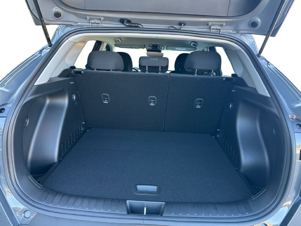 2027 Hyundai KONA SE