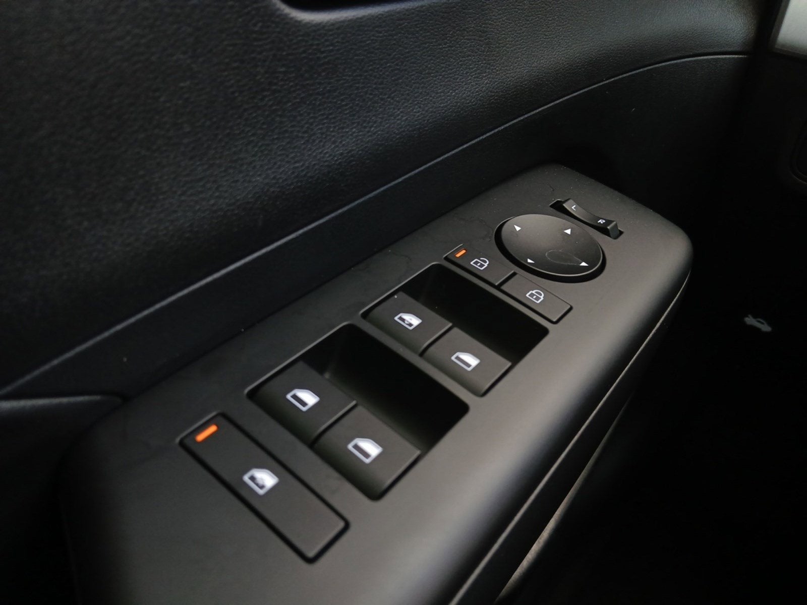 2026 Hyundai KONA SE W/ BLIND SPOT COLLISION WARNING