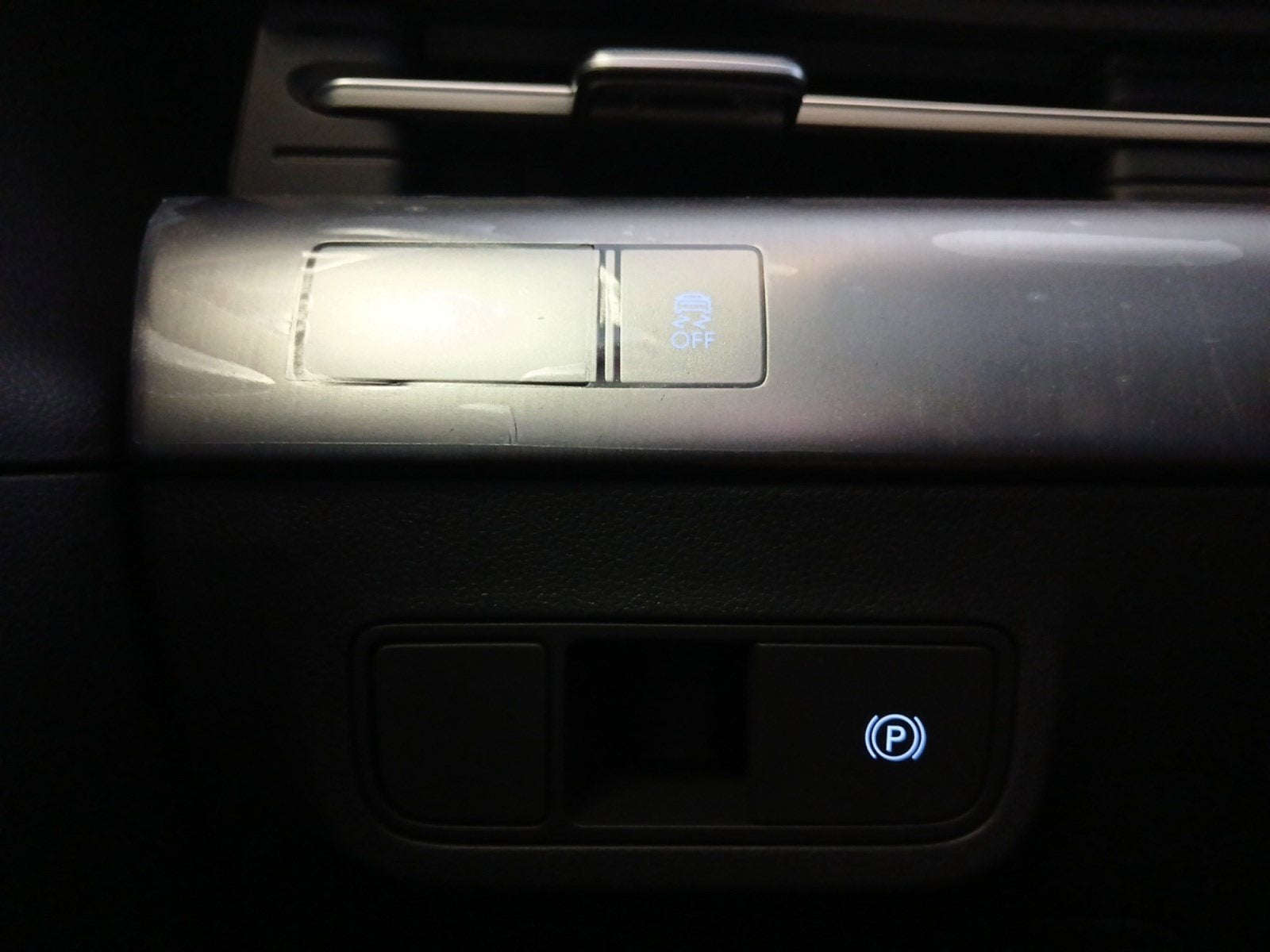 2025 Hyundai KONA ELECTRIC SE