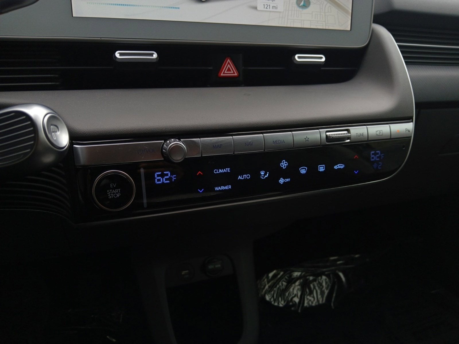 2024 Hyundai IONIQ 5 SE Standard Range