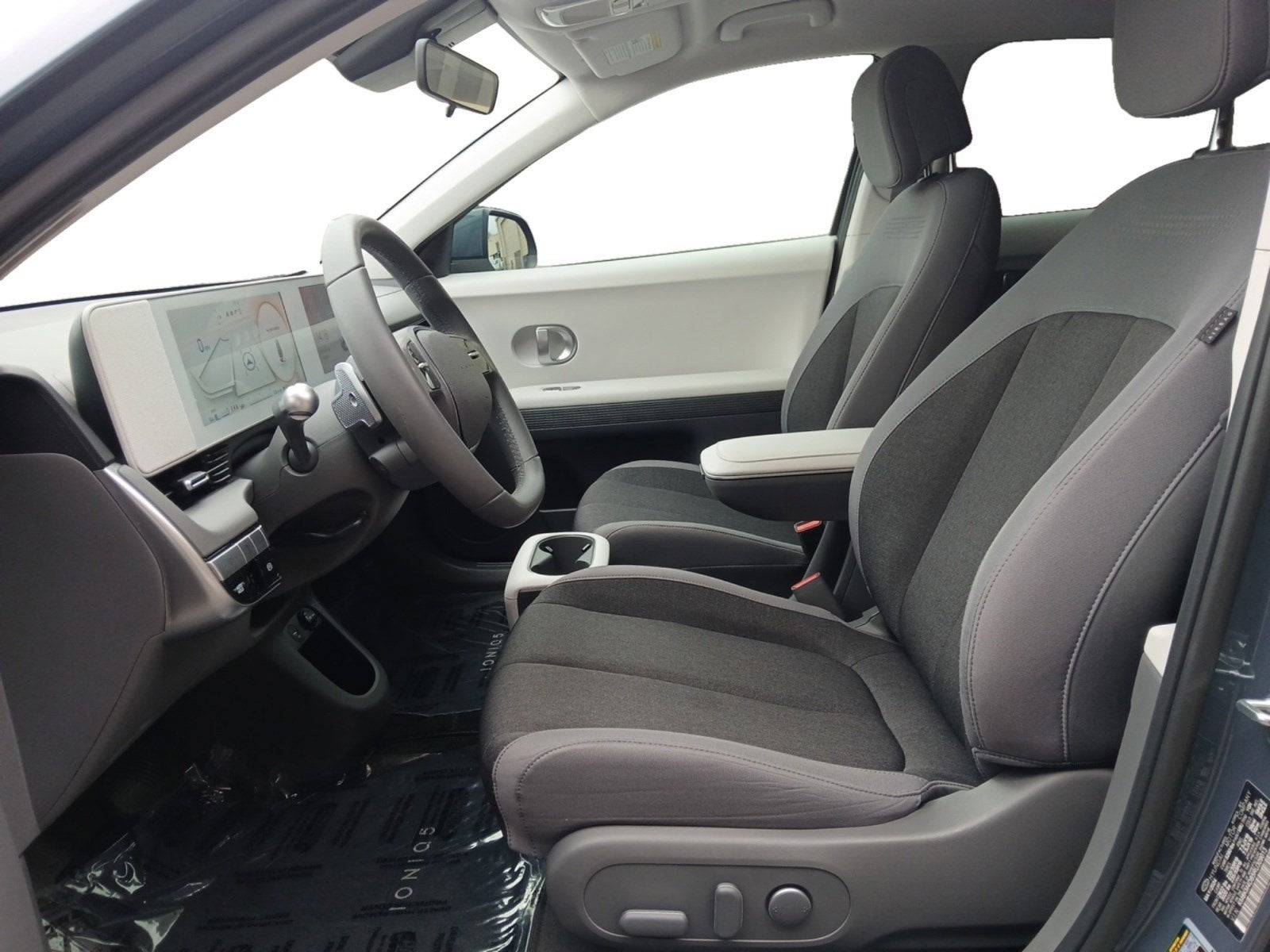 2024 Hyundai IONIQ 5 SE Standard Range