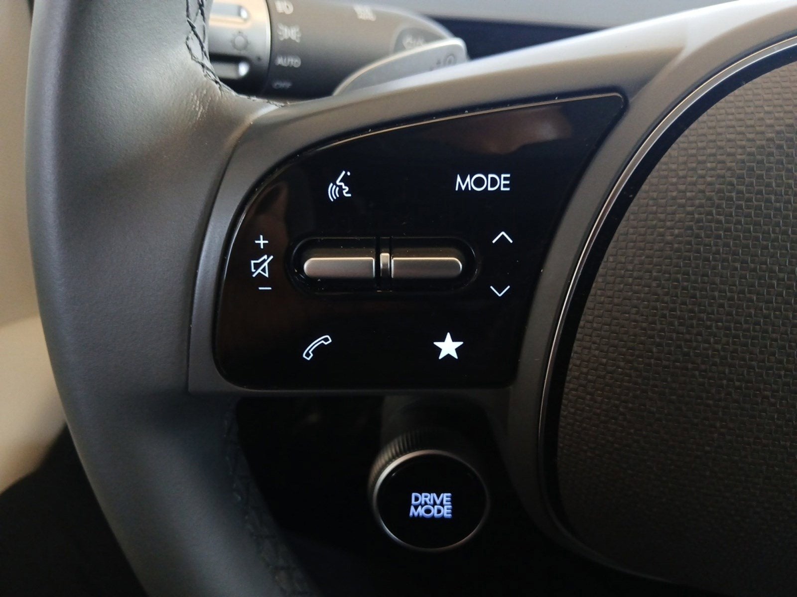 2024 Hyundai IONIQ 5 SE W/ FORWARD COLLISION AVOIDANCE ASSIST