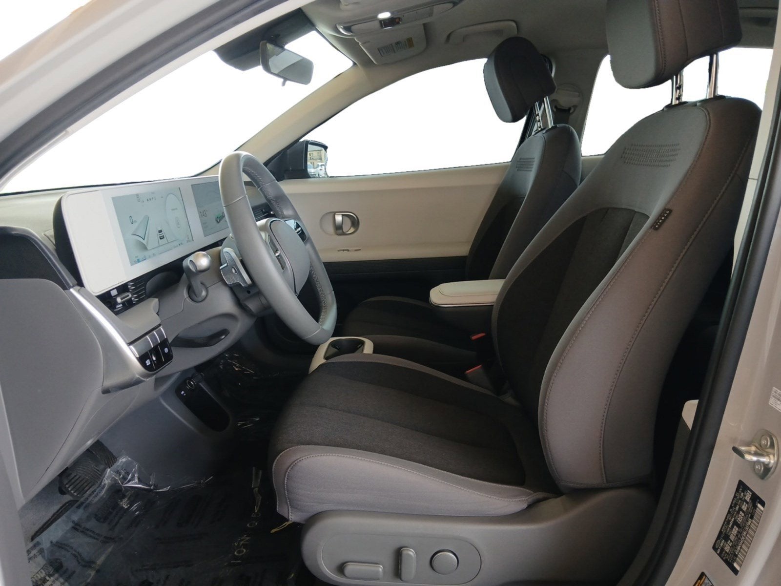 2024 Hyundai IONIQ 5 SE W/ FORWARD COLLISION AVOIDANCE ASSIST