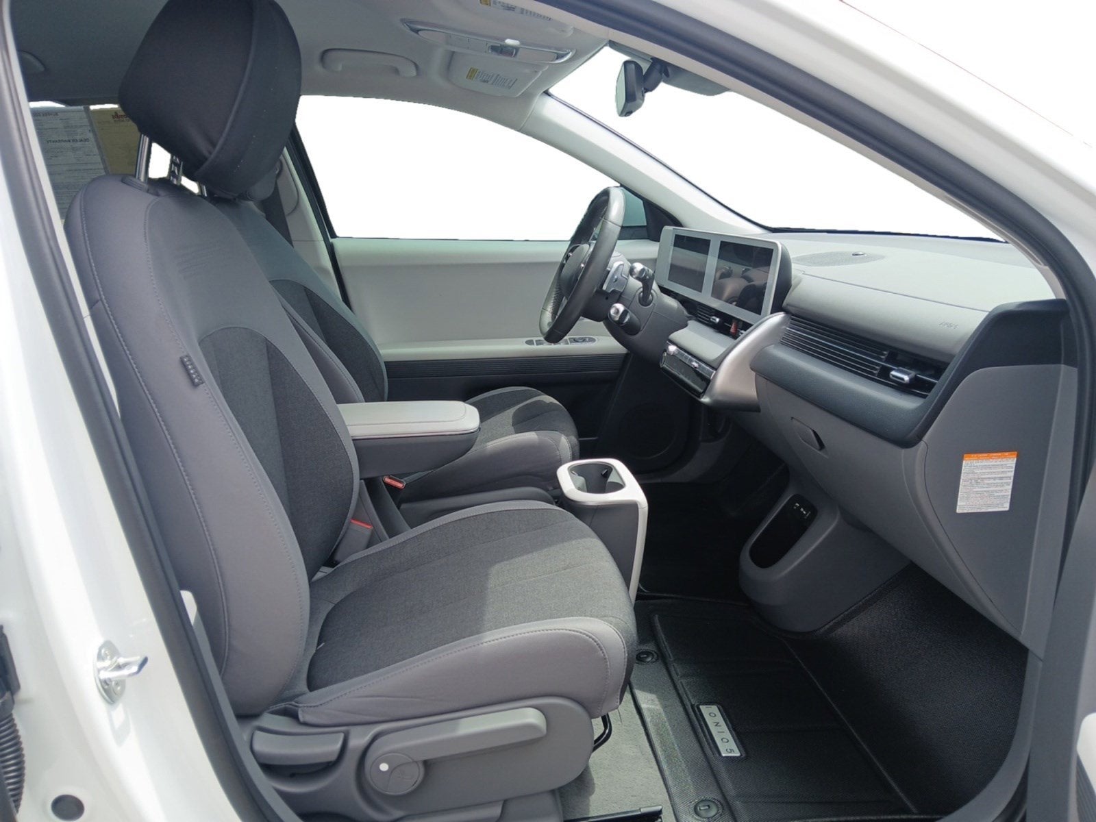 2024 Hyundai IONIQ 5 SEL W/ SMART CRUISE CONTROL & HEATED SEATS