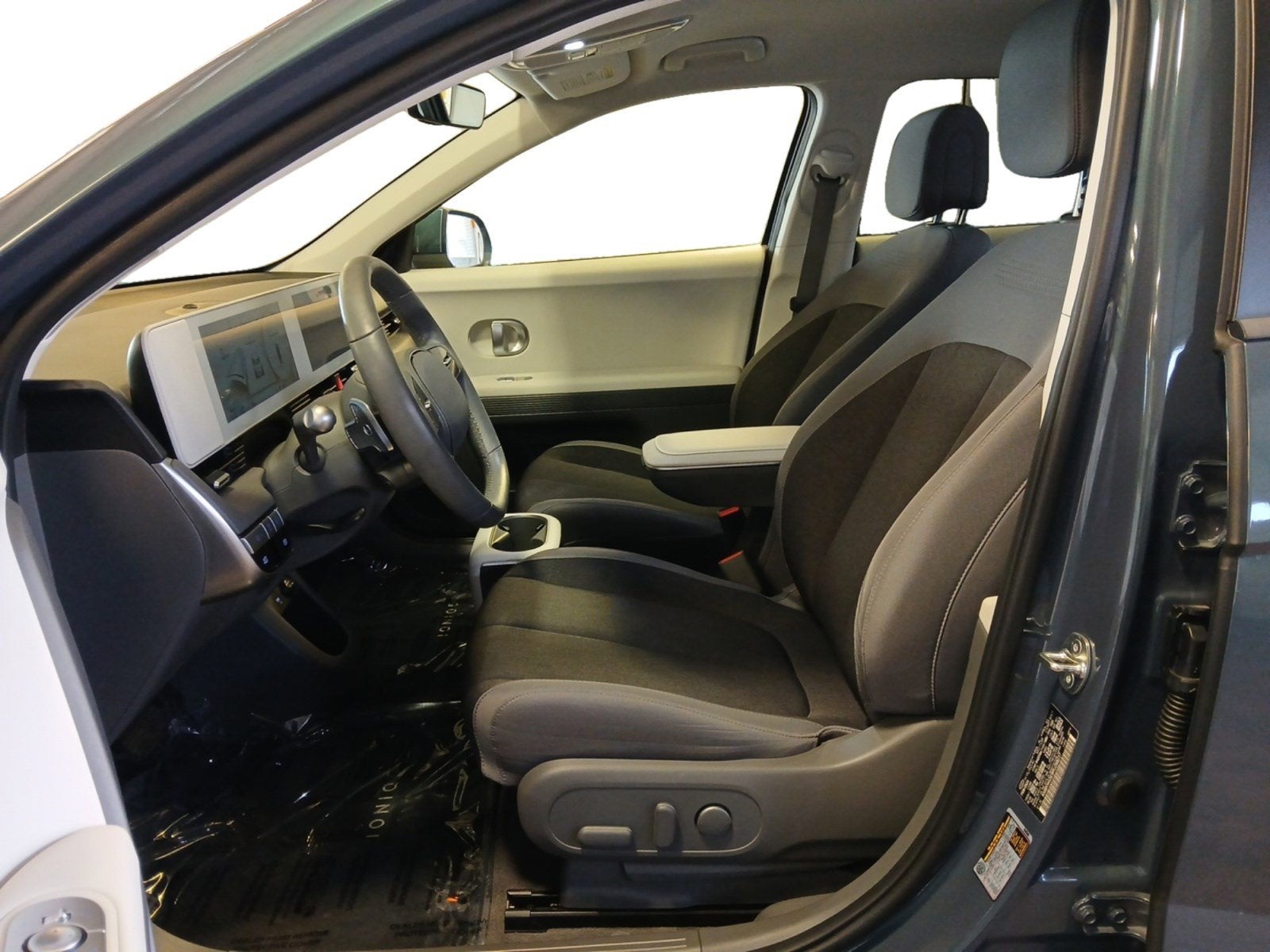 2024 Hyundai IONIQ 5 SEL W/ SMART CRUISE CONTROL & HEATED SEATS