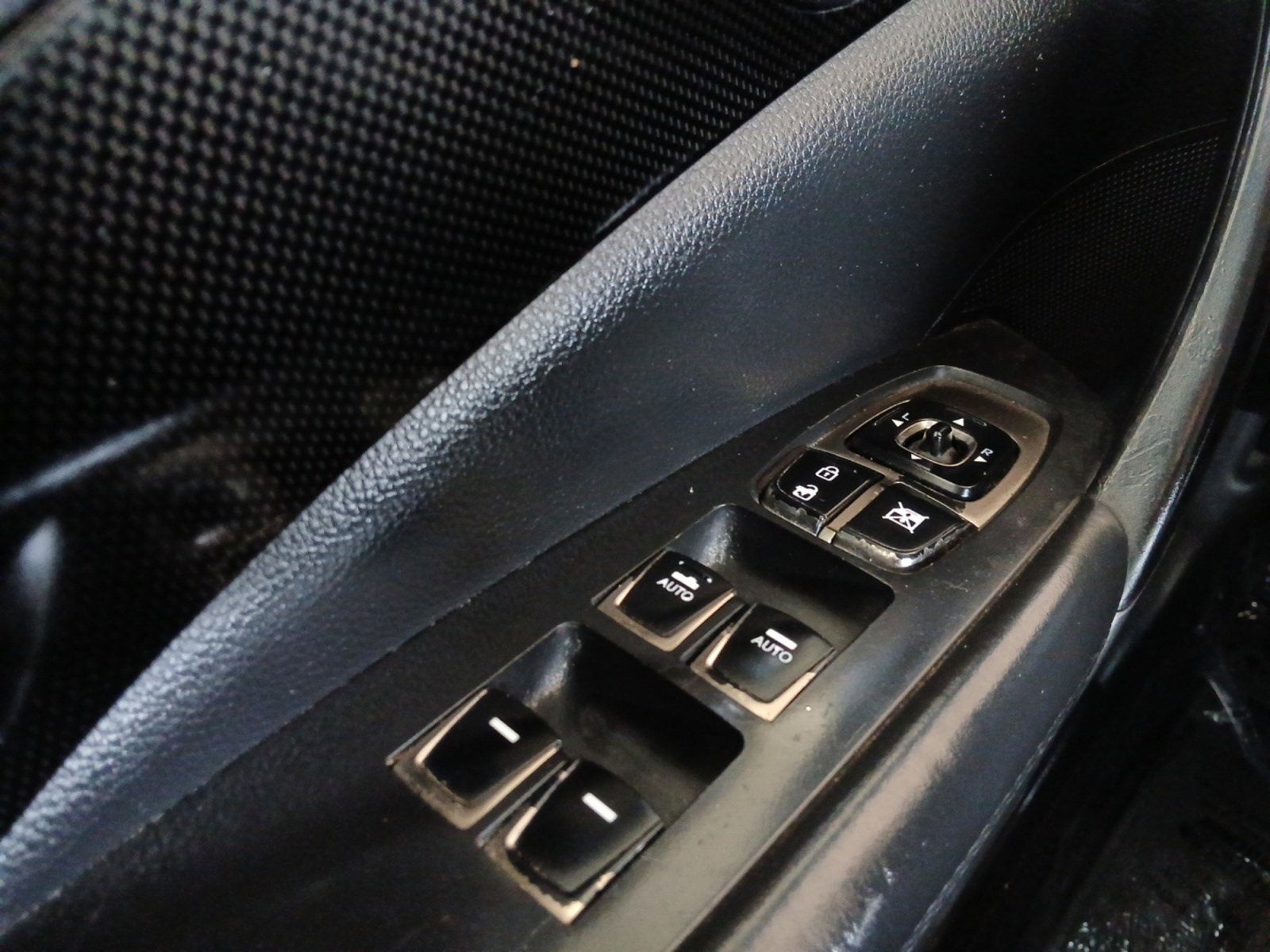 2012 Hyundai AZERA Base W/ BACK UP CAMERA & NAVIGATION