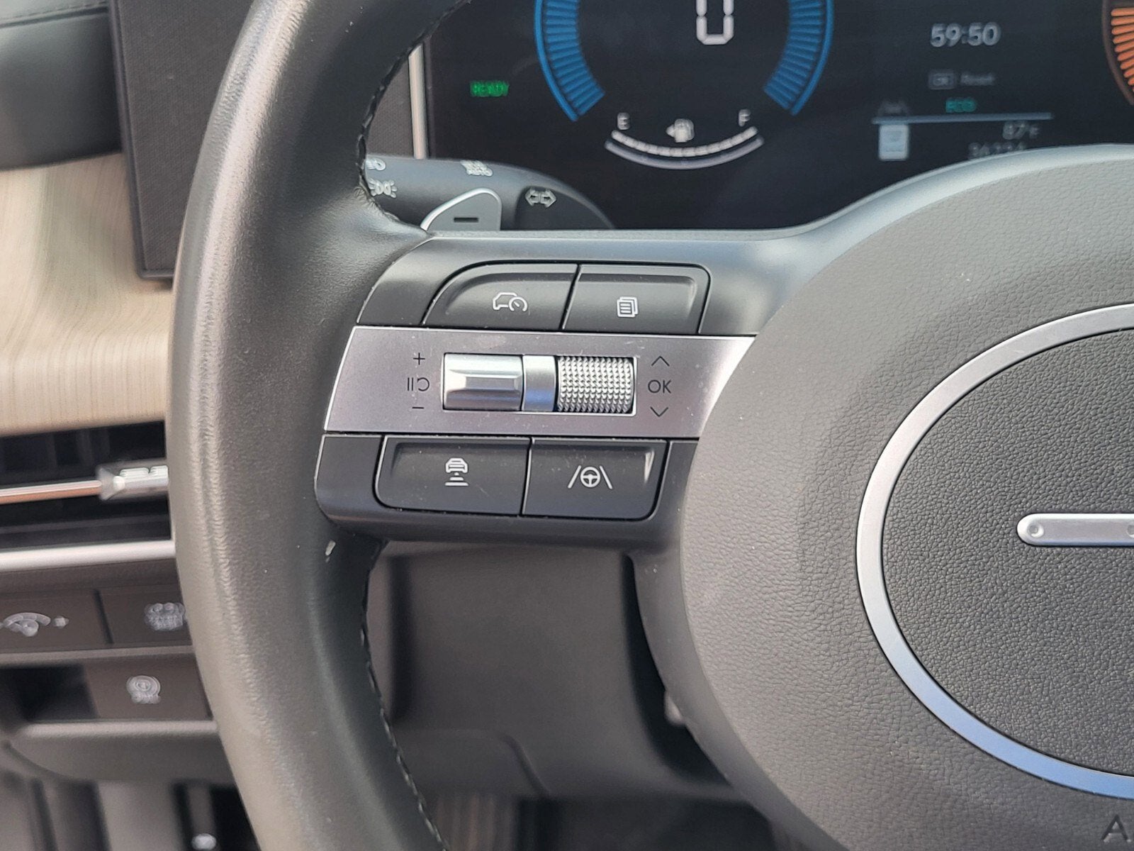 2025 Hyundai SONATA HYBRID SEL W/ SMART CRUISE CONTROL